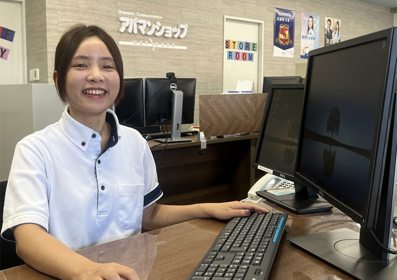 銭 侶暁